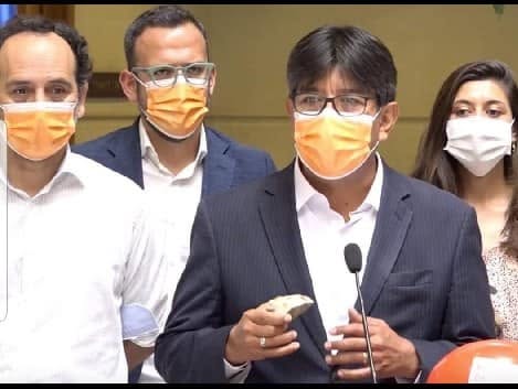 Esteban Velásquez defendiendo el Royalty Minero